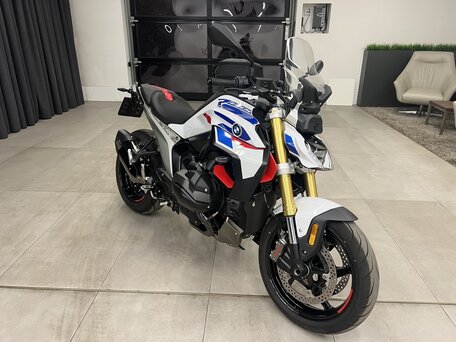 2025 BMW R 1300 R, белый, 2700000 рублей, вид 4