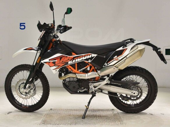 2017 KTM 690 Enduro R, белый, 880000 рублей - вид 3