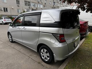 2014 Honda Freed Spike I Рестайлинг 2, серебристый, 1300000 рублей, вид 4