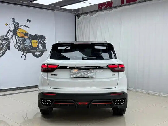 2023 Geely Binyue I Рестайлинг, белый, 1347000 рублей - вид 4