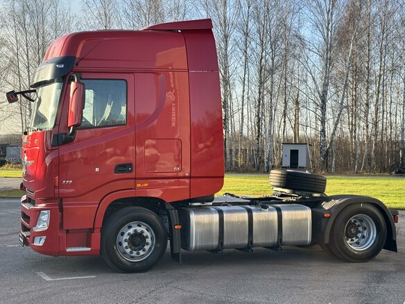 2024 Dongfeng GX, красный, 9000000 рублей - вид 3