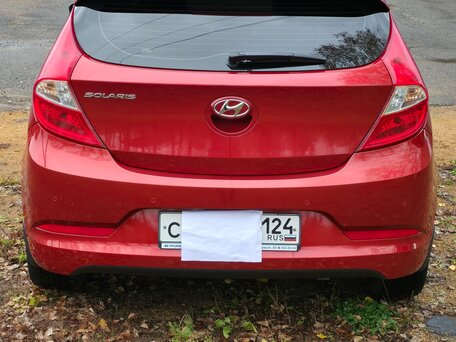 2016 Hyundai Solaris I Рестайлинг, красный, 1300000 рублей, вид 2