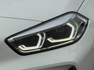 2022 BMW 1 серии 118i III (F40), белый, 1750000 рублей, вид 3