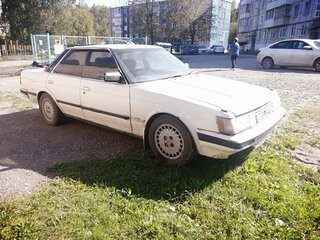 1986 Toyota Mark II V (X70), белый, 235000 рублей, вид 1