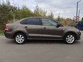 2015 Volkswagen Polo V, коричневый - вид 3