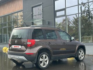 2015 Skoda Yeti I Рестайлинг, коричневый, 1649000 рублей, вид 5