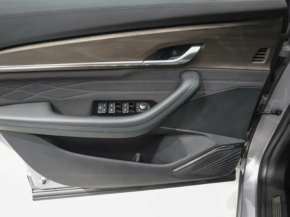 2026 Geely Monjaro I Рестайлинг, серебристый, 4955000 рублей - вид 9