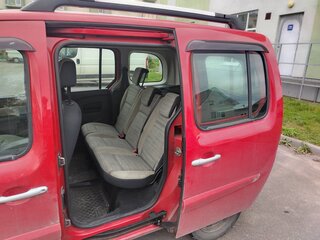 2011 Renault Kangoo II, красный, 600000 рублей, вид 4