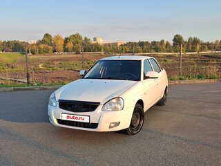 2015 Lada (ВАЗ) Priora I Рестайлинг, белый, 550000 рублей, вид 1