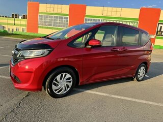 2018 Honda Freed II, красный, 1455000 рублей, вид 3