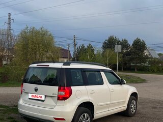 2014 Skoda Yeti I Рестайлинг, белый, 900000 рублей, вид 3