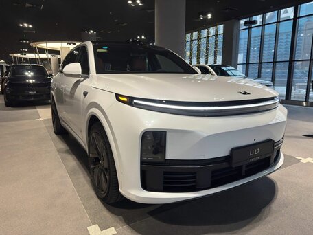 2026 Li Auto (Lixiang) L7 52.3 kWh I Рестайлинг, белый, 10690000 рублей, вид 2