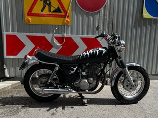 Yamaha SR400