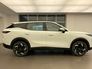 2026 Omoda C7, белый, 3499000 рублей, вид 4