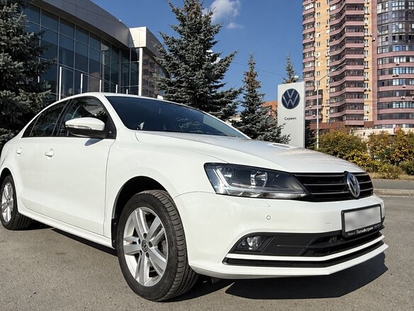 2018 Volkswagen Jetta VI Рестайлинг, белый, 1509000 рублей - вид 1