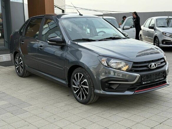2026 Lada (ВАЗ) Granta Sport I Рестайлинг, серый, 1541000 рублей - вид 2