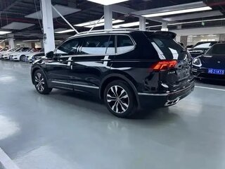 2022 Volkswagen Tiguan II Рестайлинг, серый, 2220013 рублей, вид 4