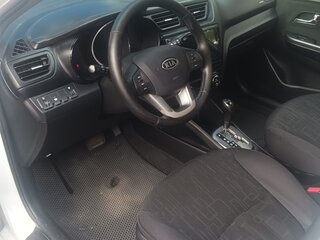 2012 Kia Rio 4-speed III, белый, 707000 рублей, вид 5