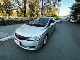 2008 Honda Civic VIII Рестайлинг, серебристый, 800000 рублей, вид 1