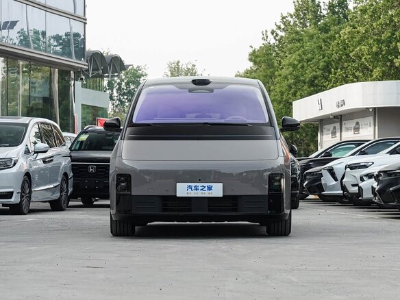 2026 Li Auto (Lixiang) Mega, серый, 11200000 рублей - вид 2