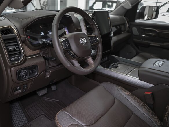 2026 Ram 1500 Crew Cab V Рестайлинг, синий, 9590000 рублей - вид 10