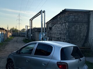 2000 Toyota Vitz I (P10), серебристый, 290000 рублей, вид 5