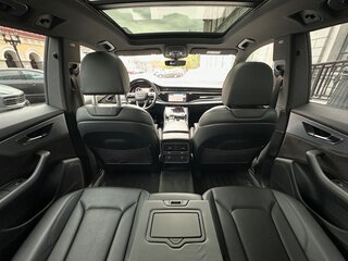 2020 Audi Q8 50 TDI I (4M), белый, 7199000 рублей, вид 4