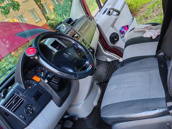 2012 Mercedes-Benz Sprinter, пурпурный, 1700000 рублей - вид 9