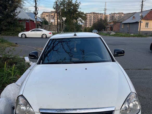 2010 Lada (ВАЗ) Priora I, белый, 189000 рублей - вид 1
