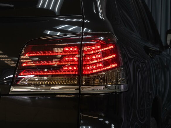 2015 Lexus LX 570 III Рестайлинг, чёрный, 6149000 рублей - вид 13
