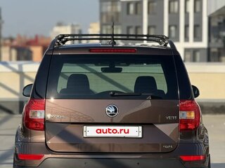 2017 Skoda Yeti I Рестайлинг, коричневый, 2050000 рублей, вид 4