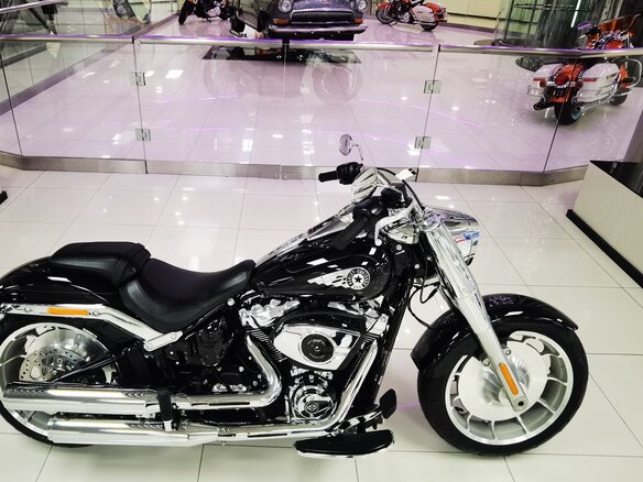 2025 Harley-Davidson Fat Boy, чёрный, 3300000 рублей - вид 14