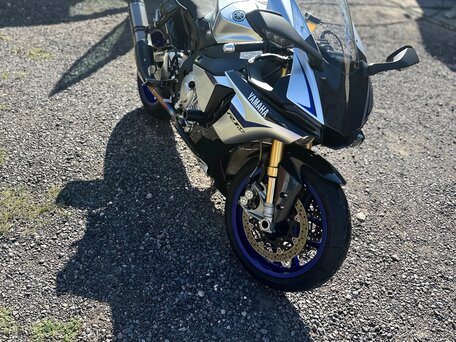 2015 Yamaha YZF-R1, серебристый, 1749999 рублей, вид 4