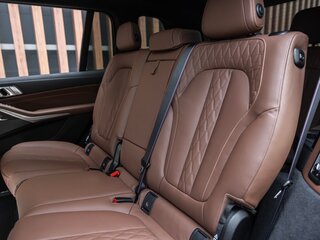 2025 BMW X7 40d I (G07) Рестайлинг, чёрный, 23581300 рублей, вид 4