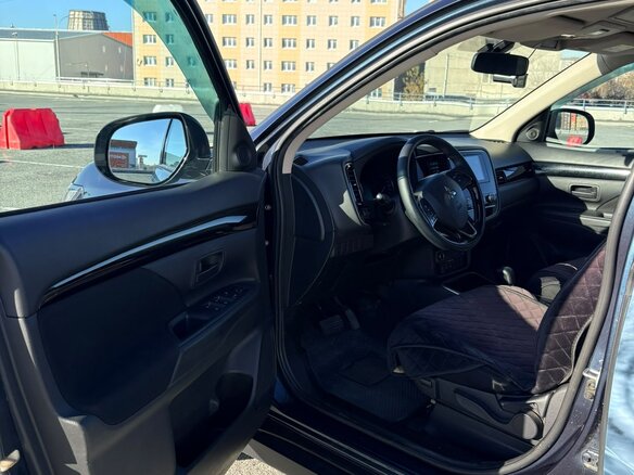 2021 Mitsubishi Outlander III Рестайлинг 3, синий, 2499000 рублей - вид 11