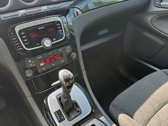 2011 Ford Galaxy II Рестайлинг, чёрный, 1500000 рублей - вид 7