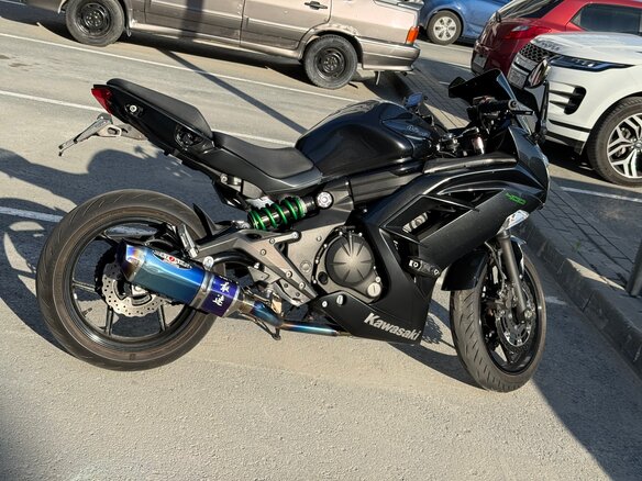 2015 Kawasaki Ninja 400, чёрный, 490000 рублей - вид 2