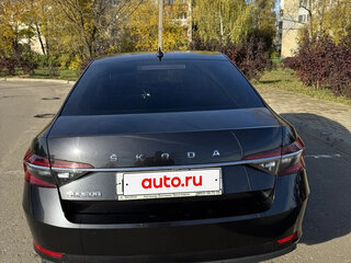 2021 Skoda Superb III Рестайлинг, чёрный, 2450000 рублей, вид 3