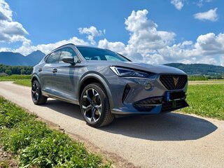 2023 Cupra Formentor I, серый, 2592000 рублей, вид 3