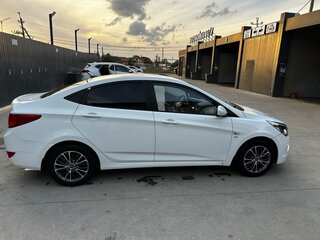 2015 Hyundai Solaris I Рестайлинг, белый, 830000 рублей, вид 5