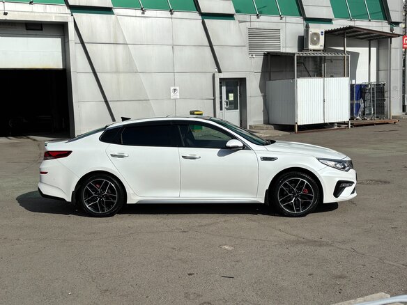 2019 Kia Optima IV Рестайлинг, белый, 1990000 рублей - вид 5