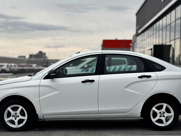 2018 Lada (ВАЗ) Vesta I, белый - вид 3