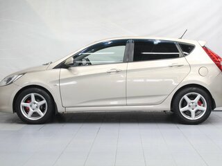 2012 Hyundai Solaris I, бежевый, 860000 рублей, вид 2