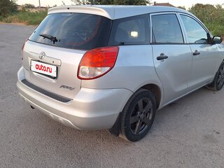 2002 Toyota Matrix I (E130), серебристый, 700000 рублей, вид 4