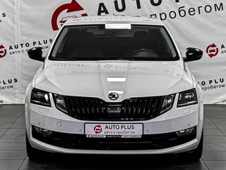 2018 Skoda Octavia III (A7) Рестайлинг, белый, 2389000 рублей, вид 3