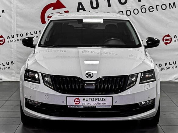 2018 Skoda Octavia III (A7) Рестайлинг, белый, 2349000 рублей - вид 2