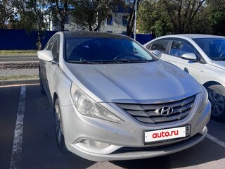 2010 Hyundai Sonata VI (YF), серебристый, 1000000 рублей, вид 2