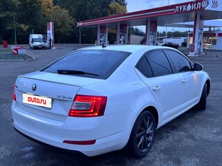 2013 Skoda Octavia III (A7), белый, 1400000 рублей, вид 4