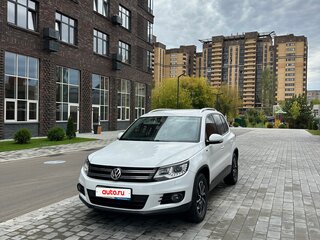 2016 Volkswagen Tiguan I Рестайлинг, белый, 1800000 рублей, вид 4
