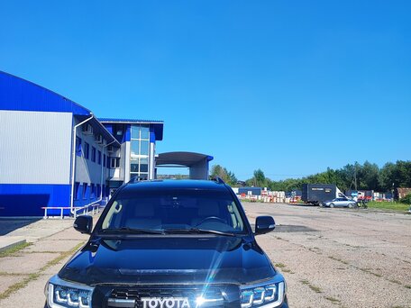 2012 Toyota Land Cruiser 200 Series Рестайлинг 1, чёрный, 3500000 рублей, вид 1